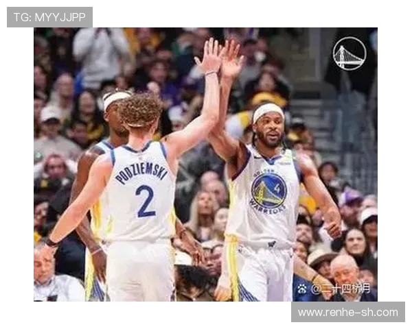 NBA最新动态：詹姆斯复出带领湖人战胜勇士，库里状态回暖再度砍下30分