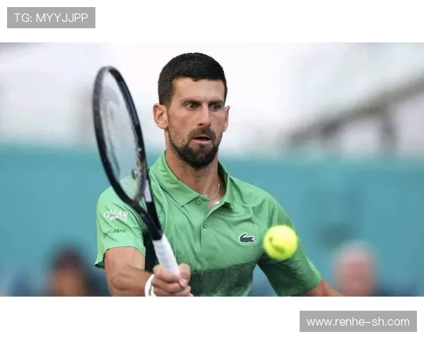 德约科维奇逆转取胜再创纪录 年终总决赛强势晋级展现王者风范