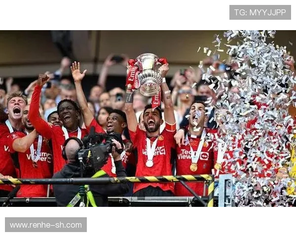 曼联俱乐部百年荣耀传承与现代足球商业化发展的深度探索