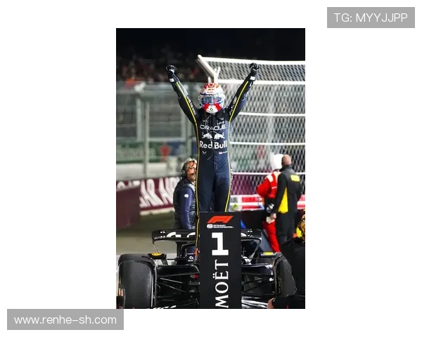 维斯塔潘再度称王F1新赛季群雄竞逐车队格局或迎重大变数