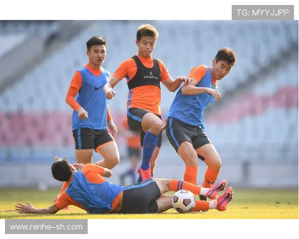 卢顿俱乐部新赛季引援与备战动态全面引发球迷热议展望未来发展前景